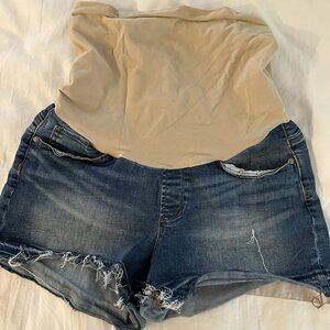Articles of Society Maternity denim shorts. Size 29. Raw Hem